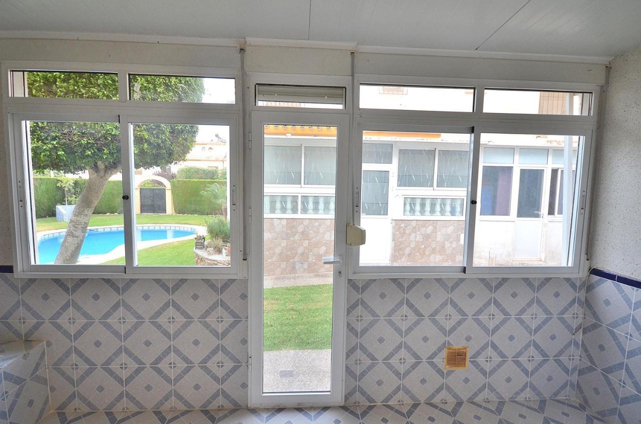 Agradable Adosado Con Piscina, Duchas Hidromasaje Villa Torrevieja Exterior photo