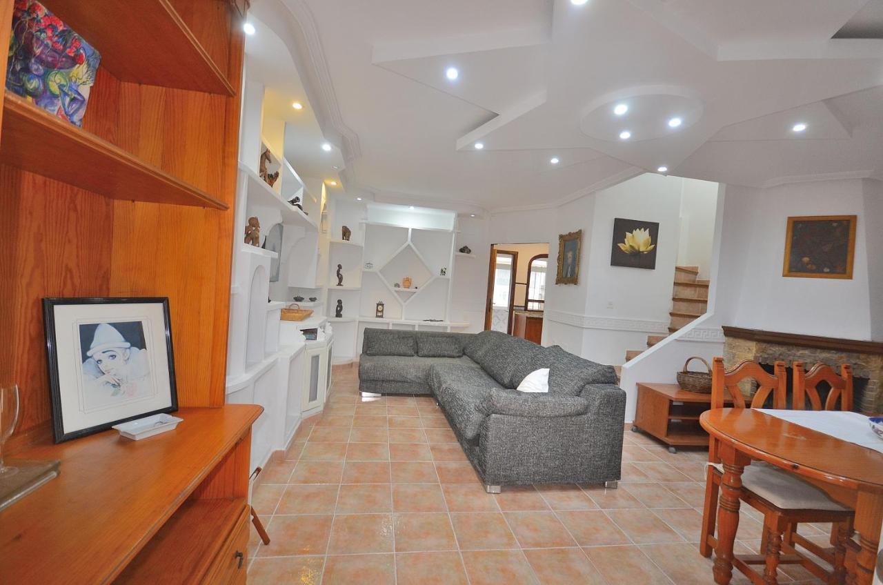 Agradable Adosado Con Piscina, Duchas Hidromasaje Villa Torrevieja Exterior photo