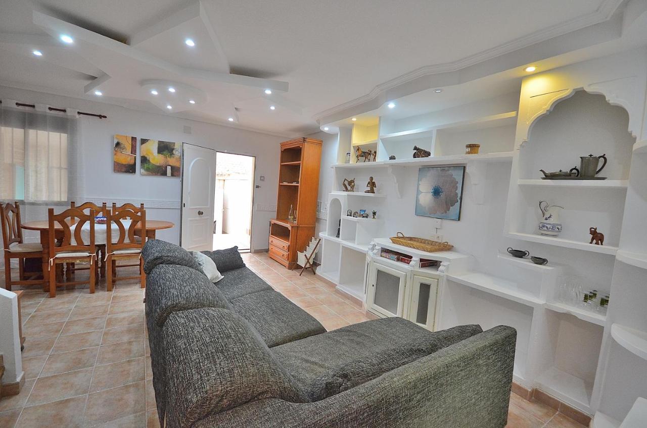 Agradable Adosado Con Piscina, Duchas Hidromasaje Villa Torrevieja Exterior photo